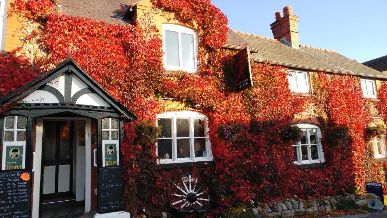 The Golden Lion Inn 덴비 외부 사진